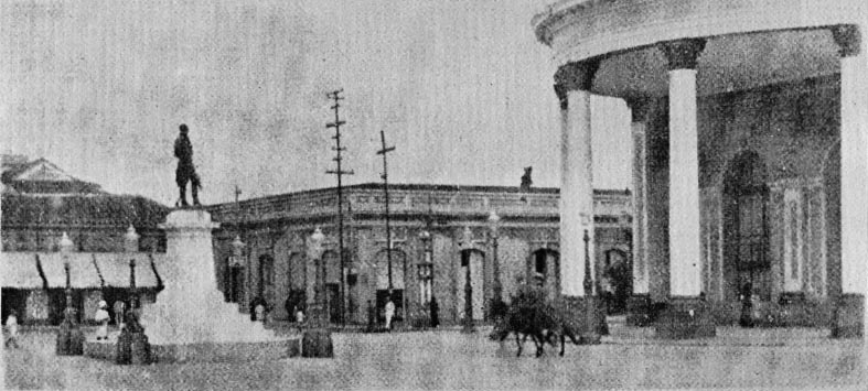 La plaza de San Pablo, ya con el teatro Guzmán Blanco y la estatua de Monagas