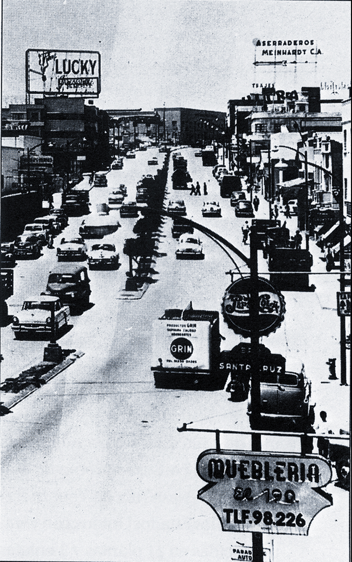 Establecimientos comerciales en la Av. Sucre de Catia Caracas 1950